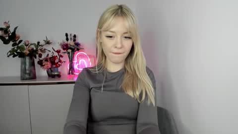 Snapshot of perfectxcindy chatting on February 27, 9:32 am Cindy online show from February 27, 9:32 am