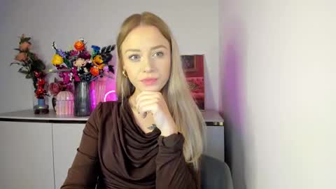 Snapshot of perfectxcindy chatting on October 28, 8:51 am Cindy online show from October 28, 8:51 am