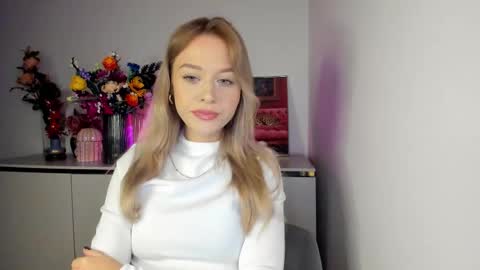 Snapshot of perfectxcindy chatting on October 31, 6:25 am Cindy online show from October 31, 6:25 am