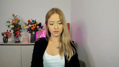 Snapshot of perfectxcindy chatting on November 5, 6:46 am Cindy online show from November 5, 6:46 am