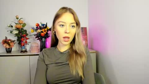 Snapshot of perfectxcindy chatting on November 18, 6:29 am Cindy online show from November 18, 6:29 am