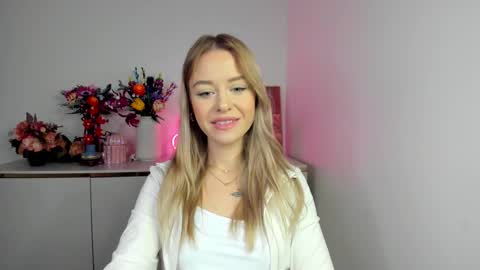 Snapshot of perfectxcindy chatting on November 28, 7:33 am Cindy online show from November 28, 7:33 am