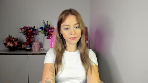 Snapshot of perfectxcindy chatting on December 5, 6:44 am Cindy online show from December 5, 6:44 am