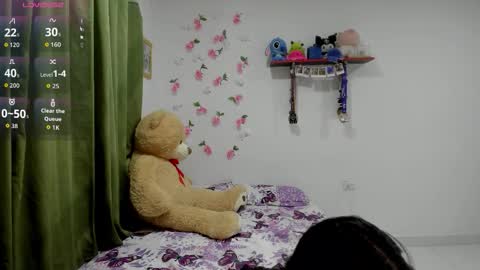 Snapshot of perla_brunette1 chatting on November 26, 10:00 pm perla online show from November 26, 10:00 pm