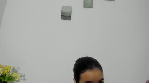 Snapshot of perla_mistc chatting on February 23, 10:12 am Perla mistc online show from February 23, 10:12 am