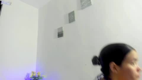Snapshot of perla_mistc chatting on April 26, 11:46 pm Perla mistc online show from April 26, 11:46 pm