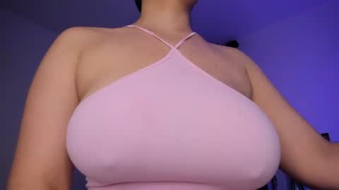 Snapshot of perlaa7 chatting on June 19, 10:35 pm Perla online show from June 19, 10:35 pm