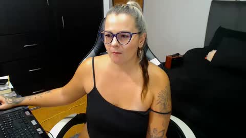 goloza online show from November 9, 3:49 am