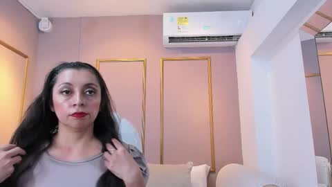 PerlaPreciosa online show from February 23, 3:35 am