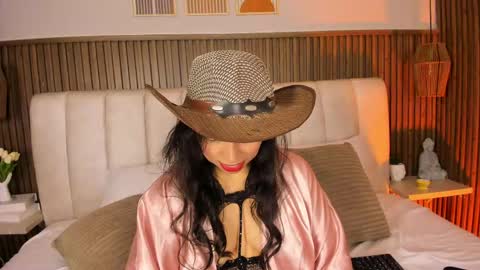 Snapshot of perlapreciosa chatting on May 22, 4:19 am PerlaPreciosa online show from May 22, 4:19 am