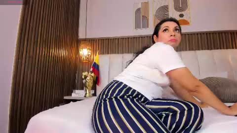Snapshot of perlapreciosa chatting on July 7, 4:04 am PerlaPreciosa online show from July 7, 4:04 am