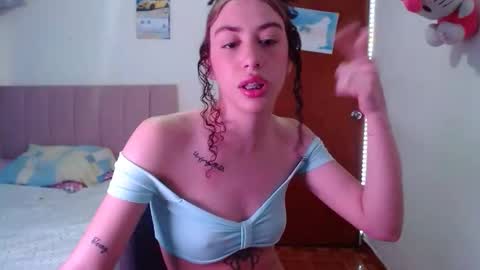 perlaweb_09 online show from December 17, 9:10 pm