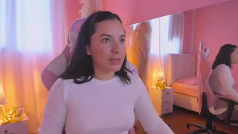 Snapshot of persefone_saira chatting on May 12, 11:07 am Marie online show from May 12, 11:07 am