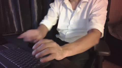 Snapshot of peruvianevil chatting on April 10, 4:17 am Lalo x peruvianevil ig peruvianevil online show from April 10, 4:17 am