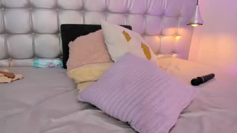 Lizza online show from February 19, 5:49 pm