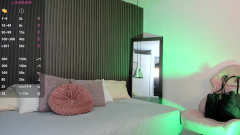 Lizza online show from October 30, 11:33 am