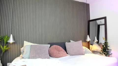 Lizza online show from December 5, 11:30 am