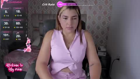 Snapshot of pervert_milf2023 chatting on July 5, 5:09 pm Isabella online show from July 5, 5:09 pm