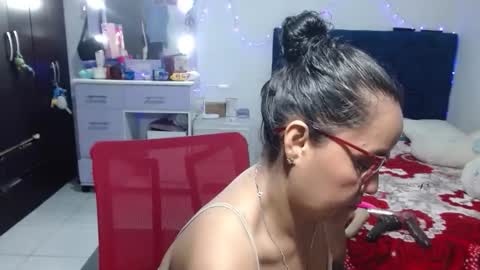 Snapshot of pervert_mommy_x chatting on May 21, 10:11 am SAMY online show from May 21, 10:11 am