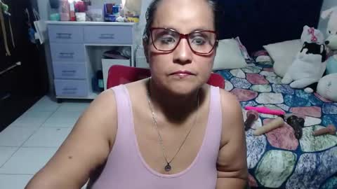 Snapshot of pervert_mommy_x chatting on June 5, 10:10 am SAMY online show from June 5, 10:10 am