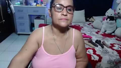 Snapshot of pervert_mommy_x chatting on June 12, 9:30 am SAMY online show from June 12, 9:30 am