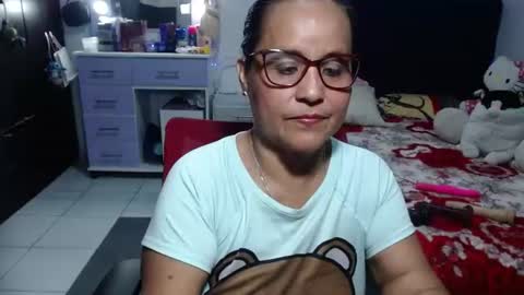 Snapshot of pervert_mommy_x chatting on June 14, 11:45 am SAMY online show from June 14, 11:45 am
