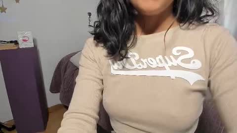 Snapshot of petalsrose_ chatting on September 25, 8:12 pm Rose online show from September 25, 8:12 pm