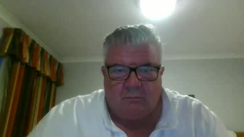 Snapshot of pete112991 chatting on May 5, 9:01 pm pete112991 online show from May 5, 9:01 pm