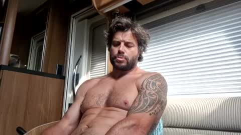 Snapshot of pete_le_meat chatting on June 14, 7:54 am pete_le_meat online show from June 14, 7:54 am