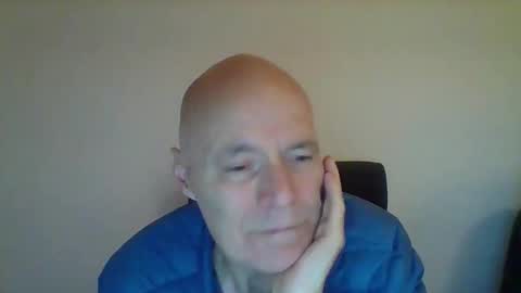 Snapshot of peter19599 chatting on September 30, 10:04 pm peter19599 online show from September 30, 10:04 pm