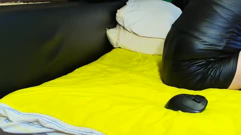 Snapshot of peter196888 chatting on October 25, 7:52 pm peter196888 online show from October 25, 7:52 pm