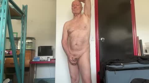 Snapshot of peter4443 chatting on May 21, 2:46 pm peter4443 online show from May 21, 2:46 pm