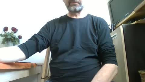 Snapshot of peter50only4you chatting on March 14, 8:42 am peter50only4you online show from March 14, 8:42 am