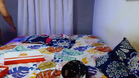 peter online show from October 14, 3:40 am