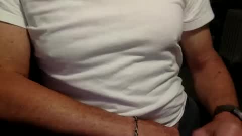 Snapshot of peterbartxxx chatting on October 10, 10:25 am peterbartxxx online show from October 10, 10:25 am