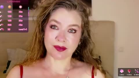 Snapshot of petersemily chatting on July 19, 9:51 pm Peters Emily online show from July 19, 9:51 pm