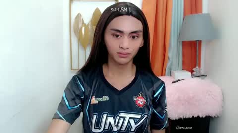 Snapshot of petite_barbie88 chatting on July 1, 7:21 am petite_barbie88 online show from July 1, 7:21 am