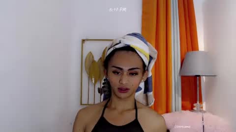 Snapshot of petite_barbie88 chatting on July 12, 10:17 am petite_barbie88 online show from July 12, 10:17 am