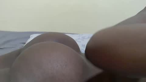 Snapshot of petite_bunni chatting on June 22, 5:10 pm petite_bunni online show from June 22, 5:10 pm