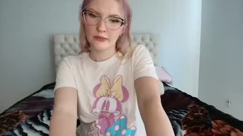 Little cupcake online show from July 8, 7:18 pm