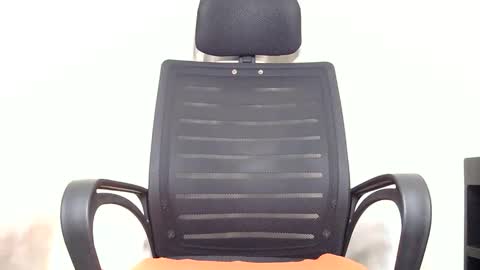 Snapshot of petite_freakette chatting on May 10, 7:52 pm Moon online show from May 10, 7:52 pm