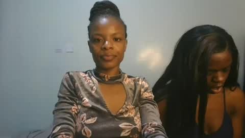 Snapshot of petite_luxe1 chatting on July 25, 8:50 pm Luxe online show from July 25, 8:50 pm