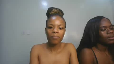 Snapshot of petite_luxe1 chatting on July 26, 4:47 pm Luxe online show from July 26, 4:47 pm