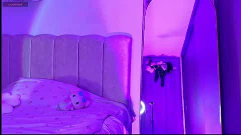 petite_marie_ online show from October 31, 12:22 am