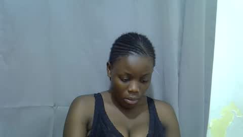 Snapshot of petite_melan chatting on September 13, 10:15 am petite_melan online show from September 13, 10:15 am