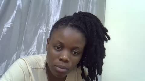 Snapshot of petite_melan chatting on October 26, 8:37 pm petite_melan online show from October 26, 8:37 pm