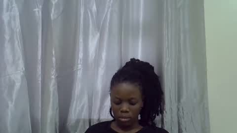 Snapshot of petite_melan chatting on November 1, 5:31 am petite_melan online show from November 1, 5:31 am