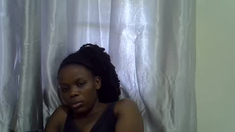 Snapshot of petite_melan chatting on November 3, 7:53 am petite_melan online show from November 3, 7:53 am