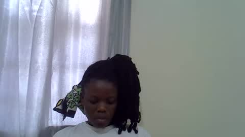 Snapshot of petite_melan chatting on November 11, 10:04 am petite_melan online show from November 11, 10:04 am