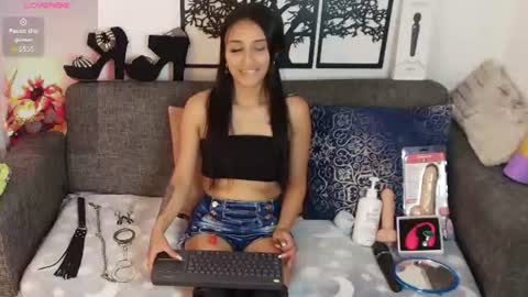 petite_pepper18 online show from August 6, 9:17 pm
